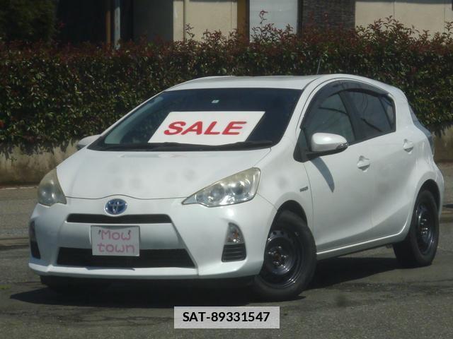 Toyota AQUA 2012-04 7798071-0