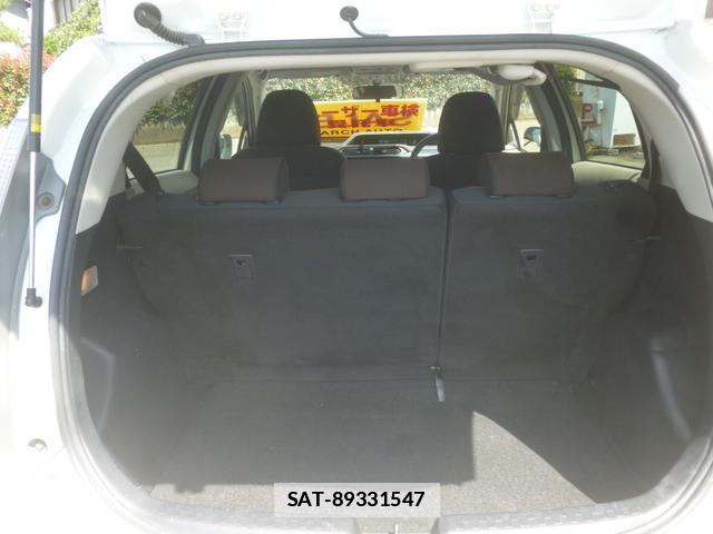 Toyota AQUA 2012-04 7798071-17