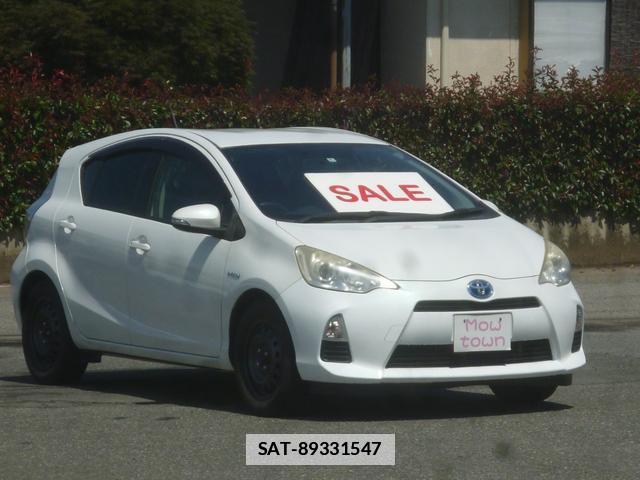 Toyota AQUA 2012-04 7798071-2