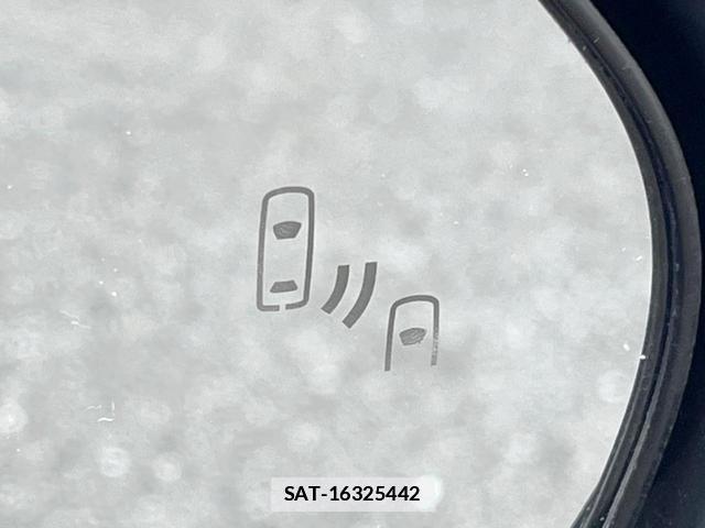 Toyota AQUA 2022-11 7798258-4