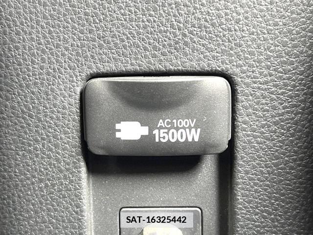 Toyota AQUA 2022-11 7798258-6