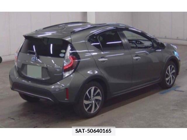 Toyota AQUA 2021-02 7798750-5