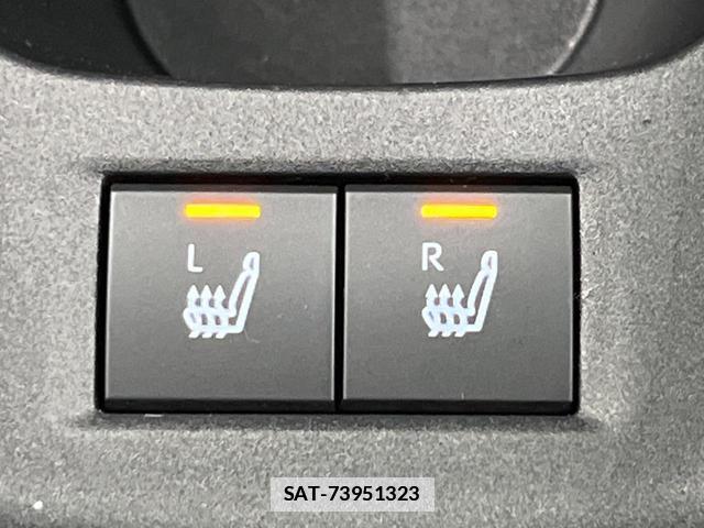 Toyota AQUA 2025-03 7799867-5