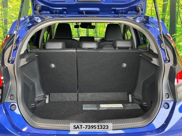 Toyota AQUA 2025-03 7799867-9