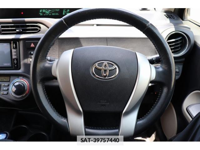 Toyota AQUA 2012-08 7800665-15