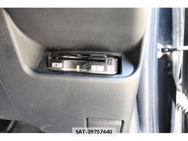 Toyota AQUA 2012-08 7800665-19