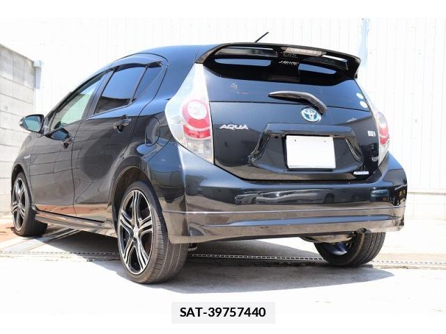 Toyota AQUA 2012-08 7800665-2