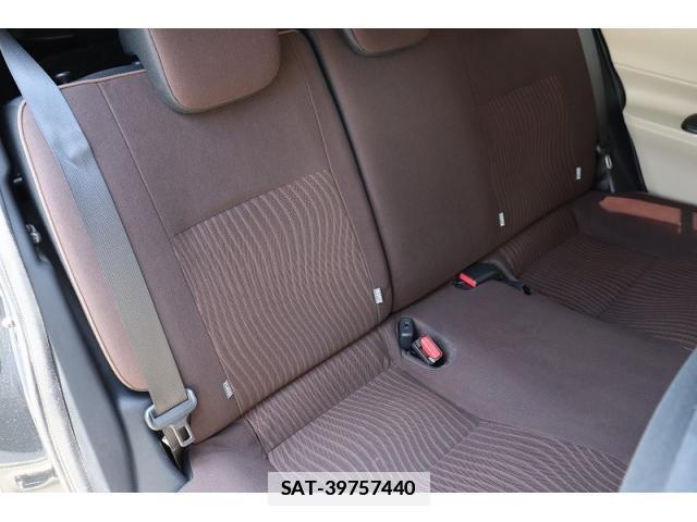 Toyota AQUA 2012-08 7800665-6