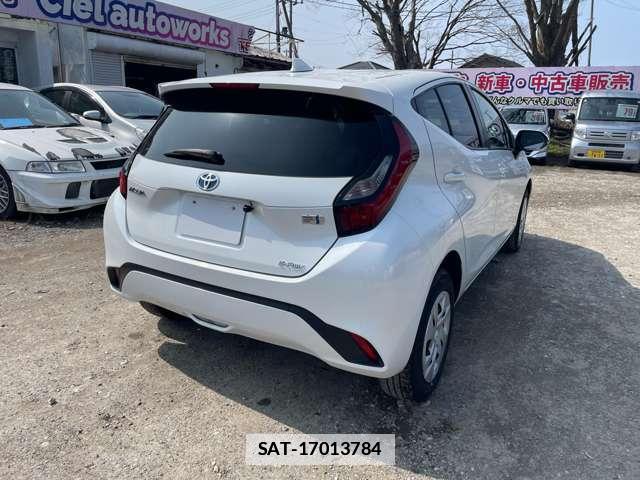 Toyota AQUA 2022-07 7800922-1