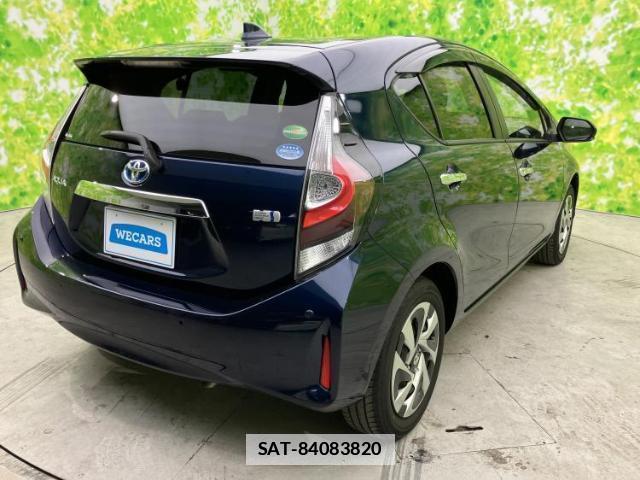 Toyota AQUA 2021-04 7802612-2