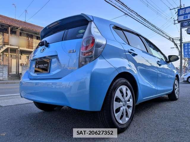 Toyota AQUA 2012-08 7803113-13