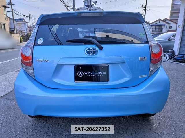 Toyota AQUA 2012-08 7803113-14