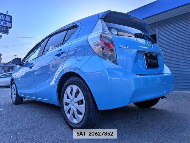 Toyota AQUA 2012-08 7803113-15