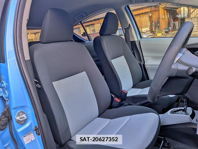 Toyota AQUA 2012-08 7803113-2