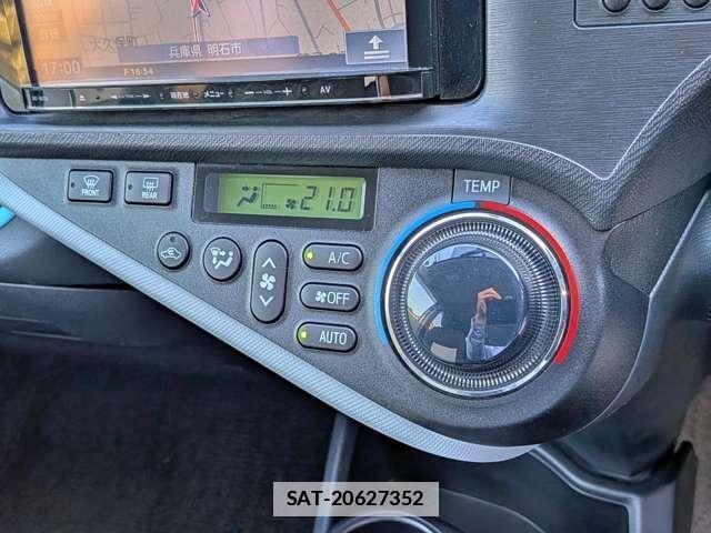 Toyota AQUA 2012-08 7803113-7
