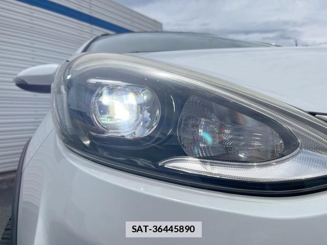 Toyota AQUA 2017-08 7803995-12