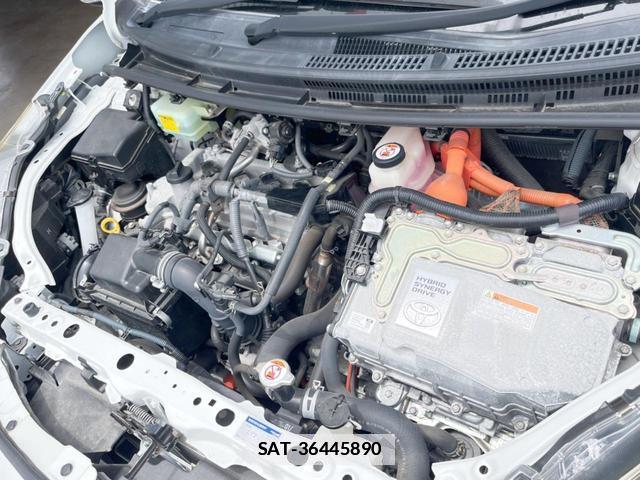 Toyota AQUA 2017-08 7803995-18