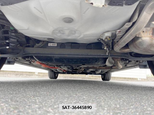 Toyota AQUA 2017-08 7803995-19