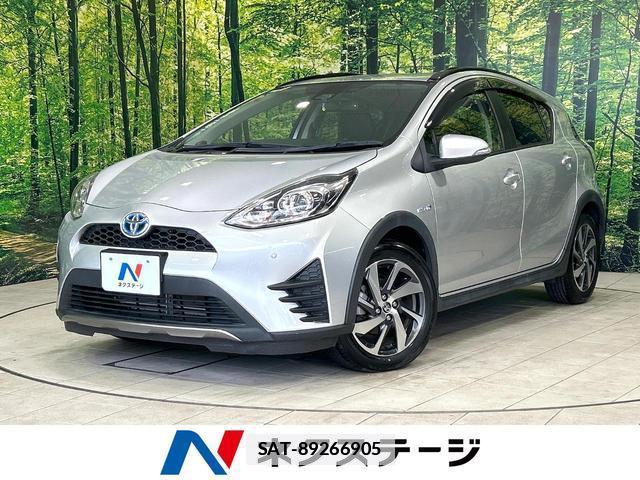 Toyota AQUA 2017-08 7804584-0