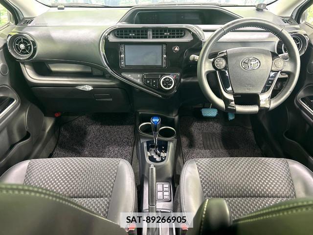 Toyota AQUA 2017-08 7804584-1