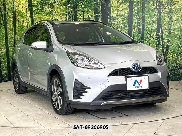 Toyota AQUA 2017-08 7804584-15