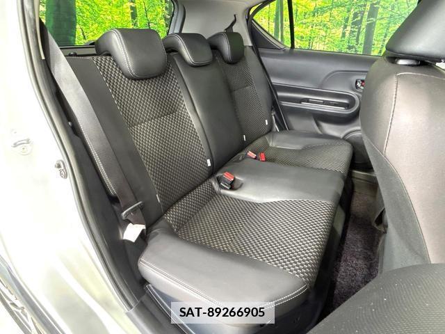 Toyota AQUA 2017-08 7804584-8