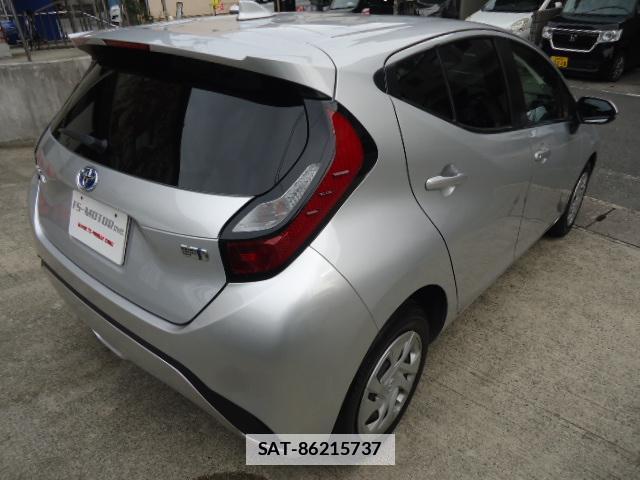 Toyota AQUA 2023-07 7804628-1
