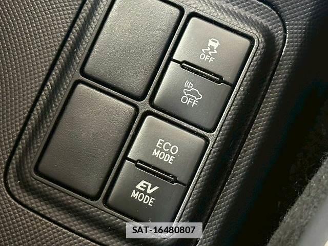 Toyota AQUA 2017-09 7805279-11