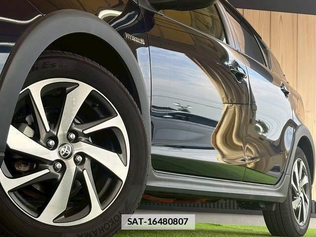 Toyota AQUA 2017-09 7805279-15