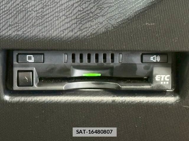 Toyota AQUA 2017-09 7805279-7