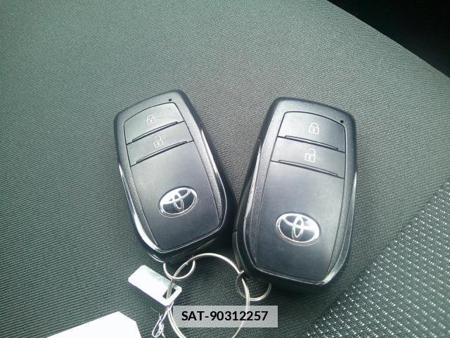 Toyota AQUA 2024-05 7806710-10