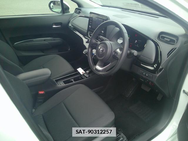 Toyota AQUA 2024-05 7806710-12