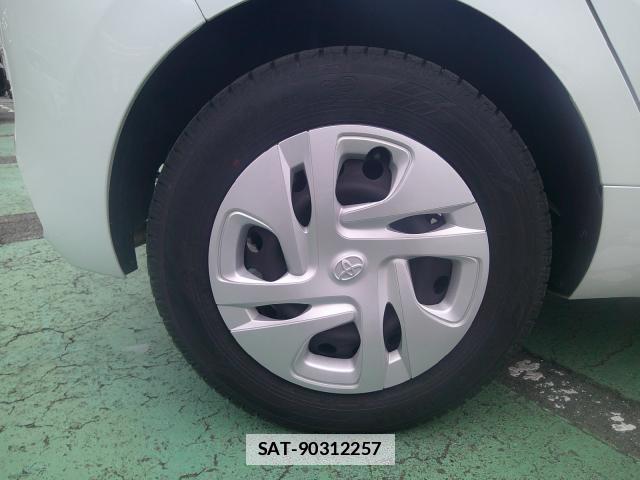 Toyota AQUA 2024-05 7806710-18