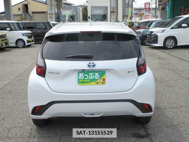 Toyota AQUA 2024-06 7806988-2