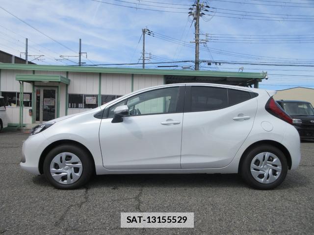 Toyota AQUA 2024-06 7806988-4