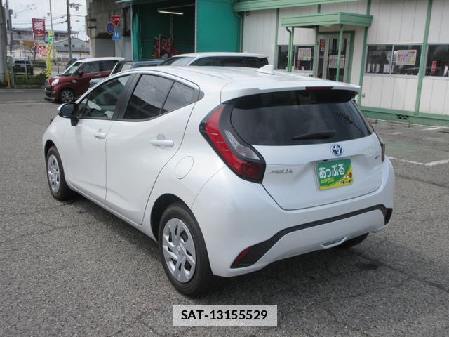 Toyota AQUA 2024-06 7806988-8