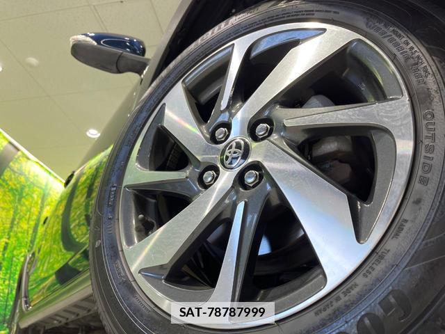 Toyota AQUA 2017-09 7808062-12