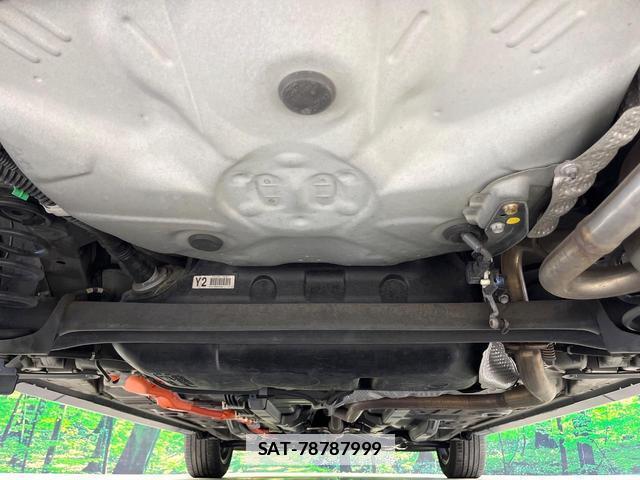 Toyota AQUA 2017-09 7808062-18