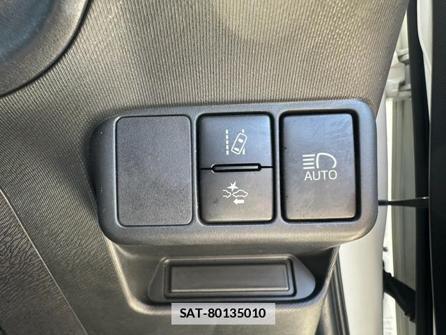 Toyota AQUA 2017-11 7809052-11