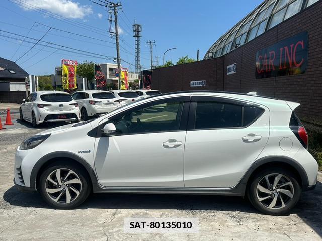 Toyota AQUA 2017-11 7809052-18