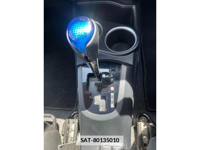Toyota AQUA 2017-11 7809052-6