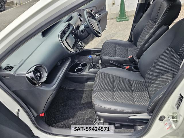 Toyota AQUA 2018-04 7809936-6