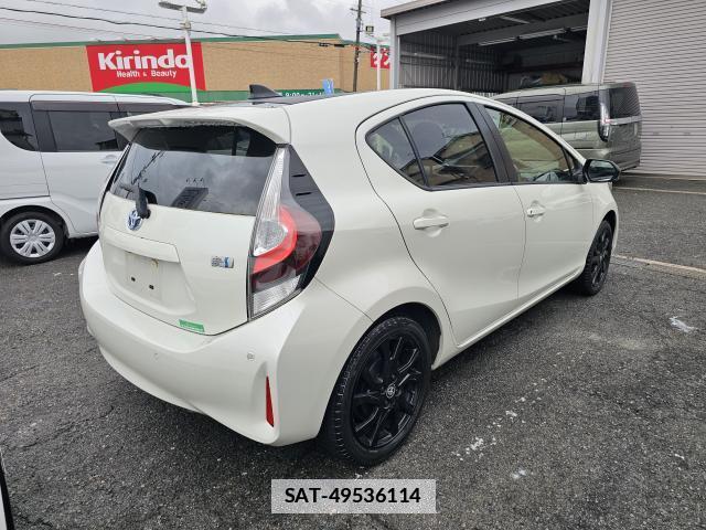 Toyota AQUA 2021-05 7809944-1