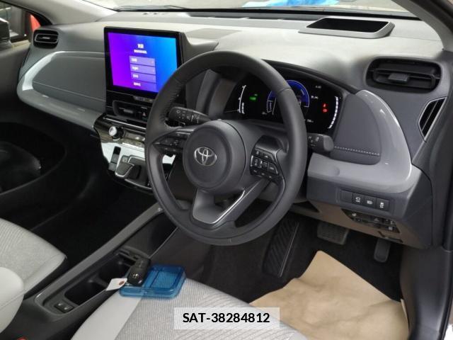 Toyota AQUA 2026-01 7810370-2