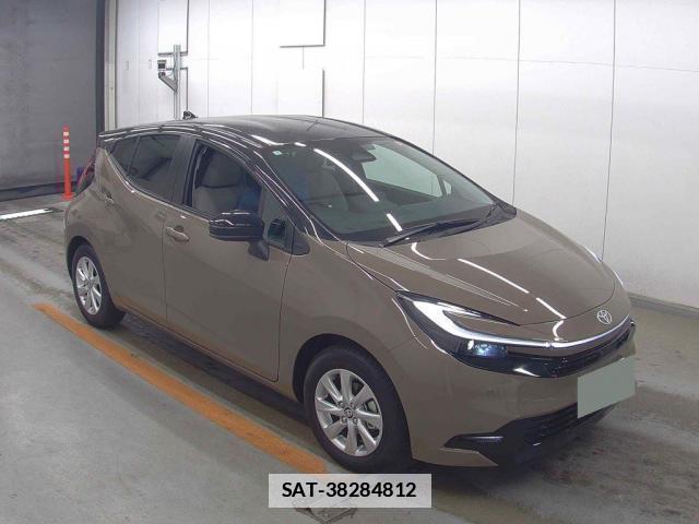 Toyota AQUA 2026-01 7810370-5