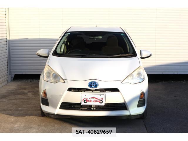 Toyota AQUA 2012-04 7810680-10