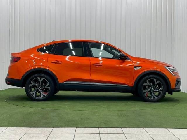 Renault Arkana 2022-09 7805287-14