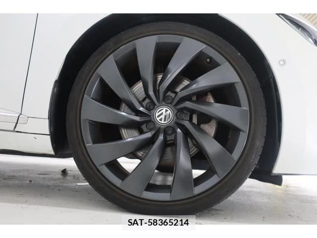 VolksWagen ARTEON 2017-11 7793188-17