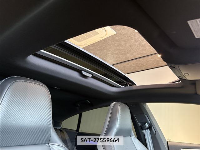 VolksWagen ARTEON 2021-07 7802176-12