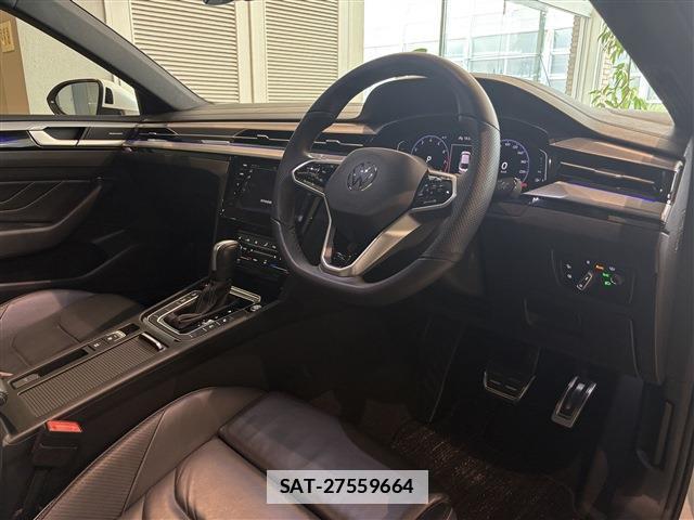 VolksWagen ARTEON 2021-07 7802176-13